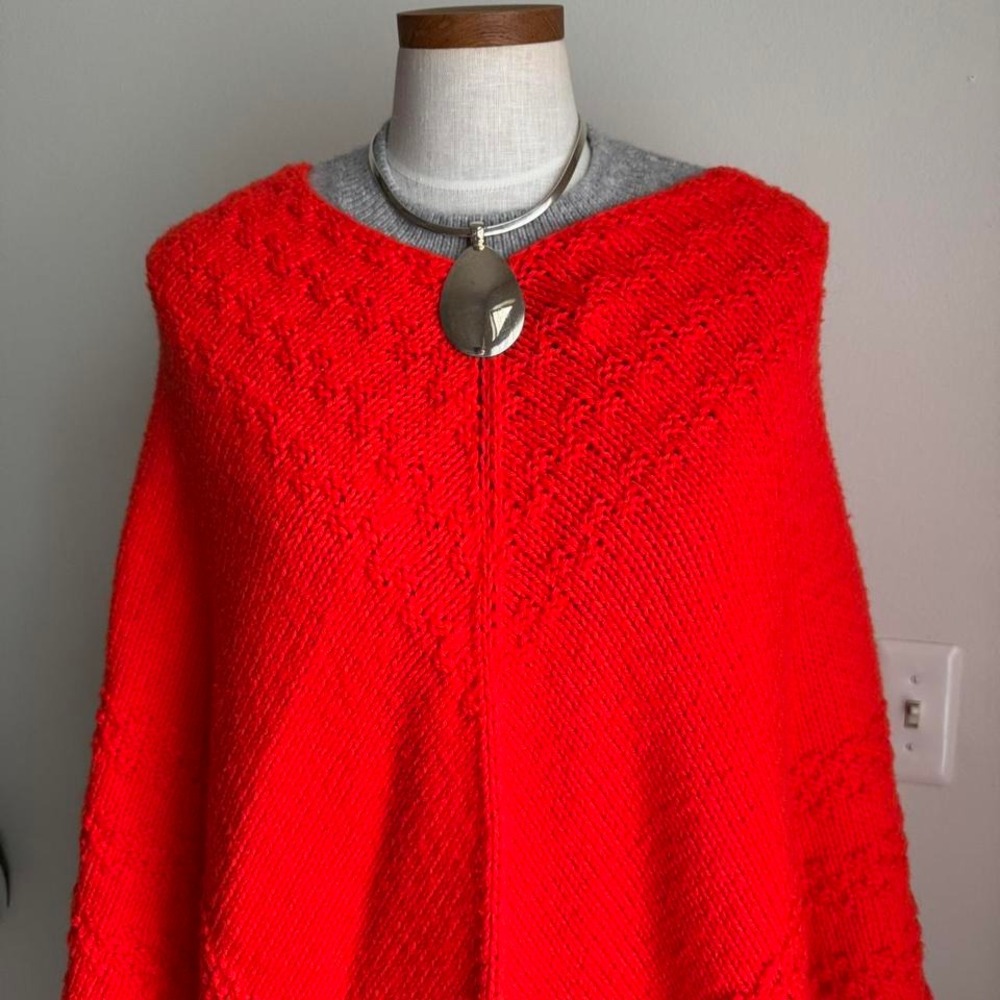 Vintage Vibrant Orange Fringe Poncho Handknit Crochet - Picture 4 of 6